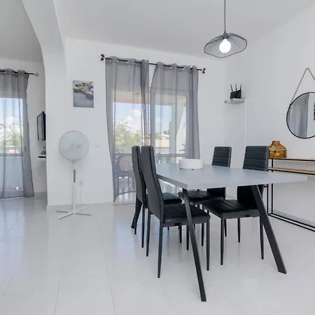 Galé Igor By Innkeeper *